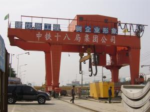 为中铁十八局杭州项目承制地铁出渣门机
